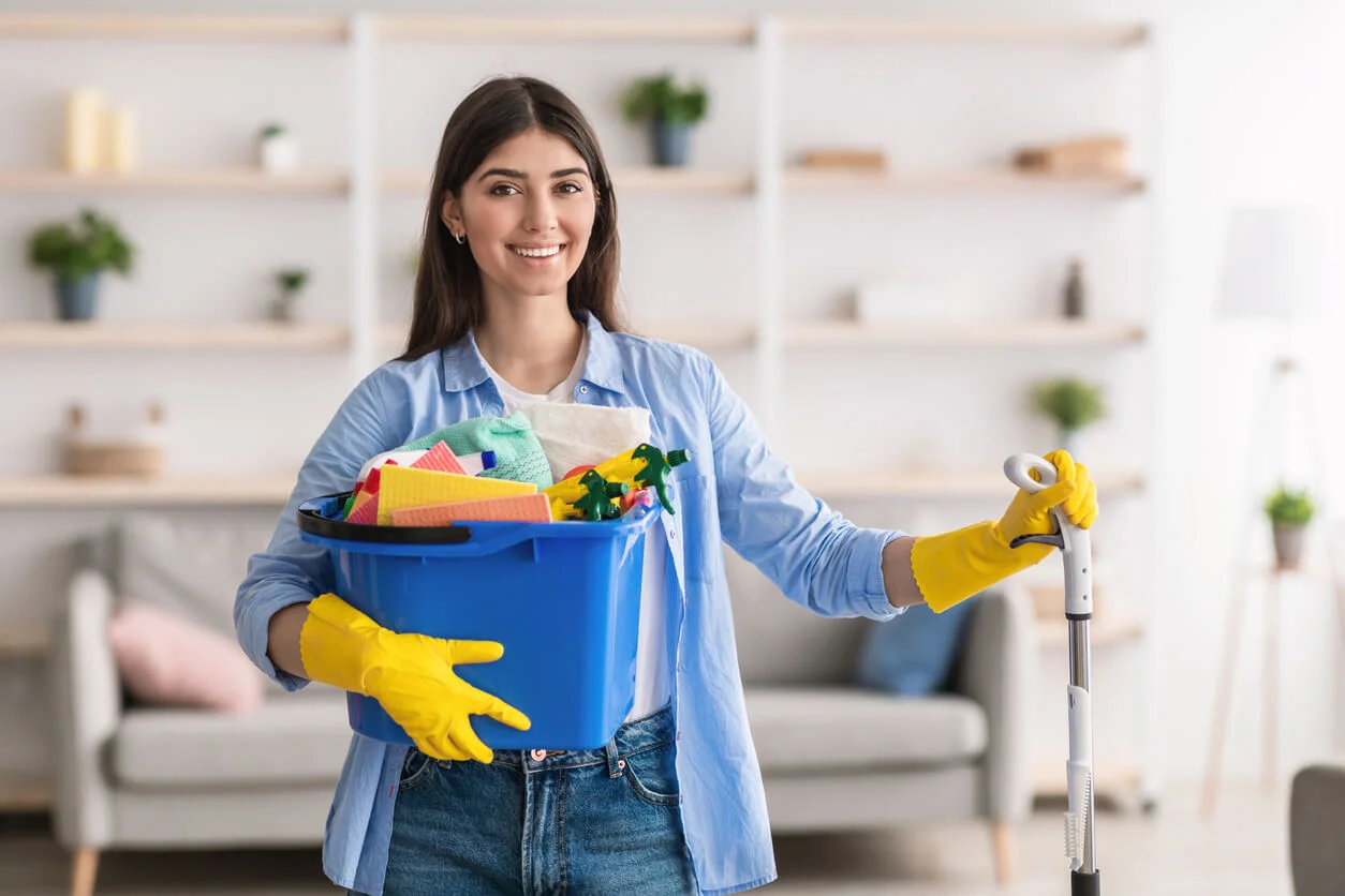 Guía de limpieza del hogar por ambiente — qué usar en cada lugar